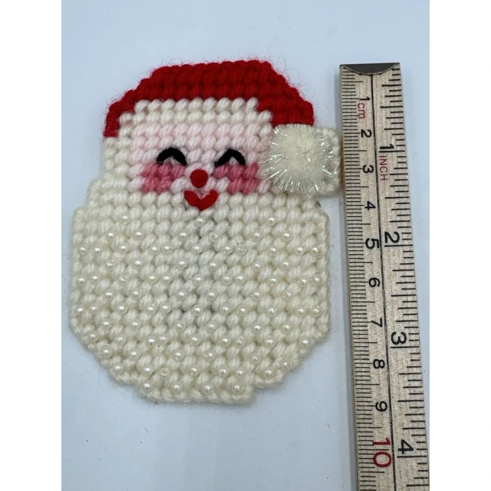 Santa Claus Face Plastic Canvas Magnet Yarn Christmas PearlsComplete Vintage